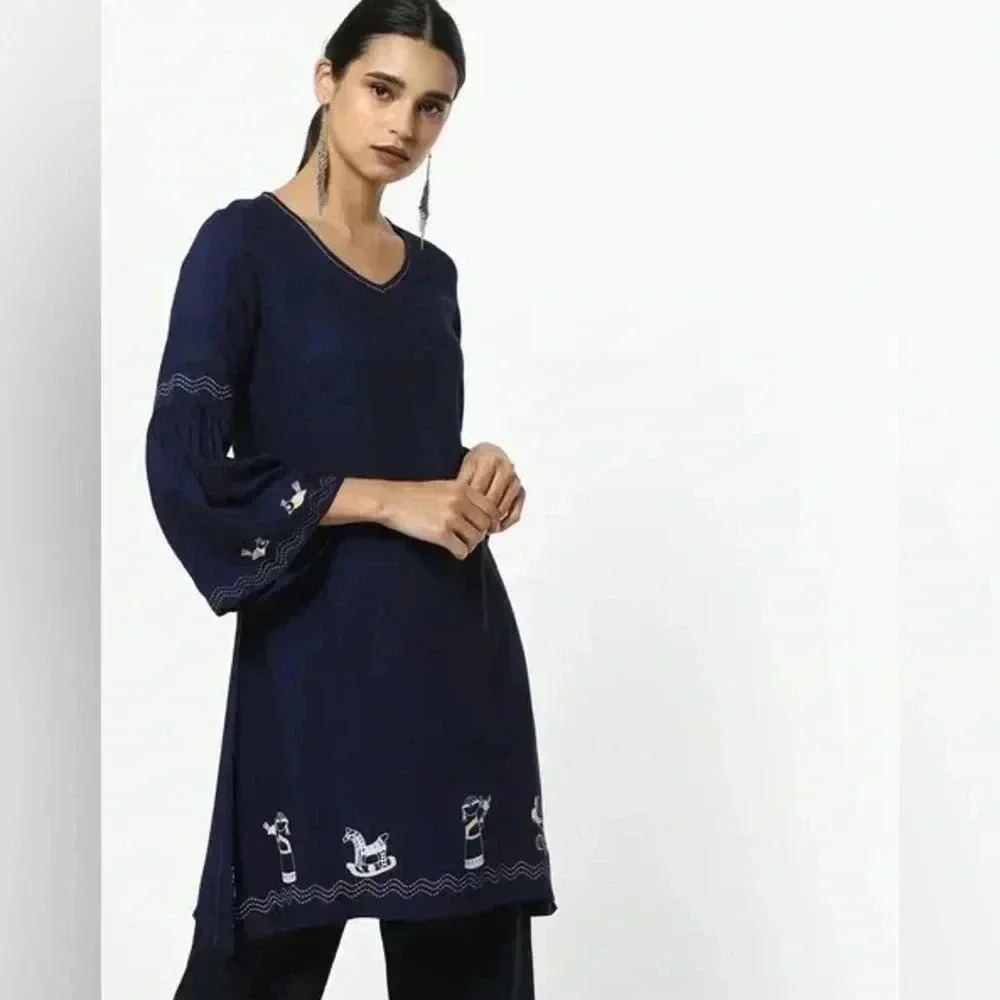 Global Desi Placement Print A-line Kurta with Bell Sleeves Size S